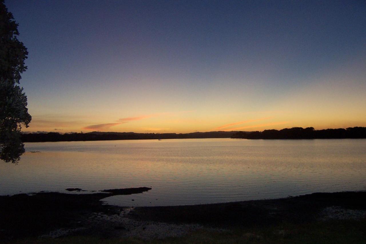 Absolute Waterfront Serenity Near Auckland Clarks Beach Экстерьер фото